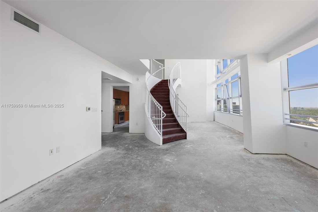 Condo in Miami, Florida, United States 4 - 16499817