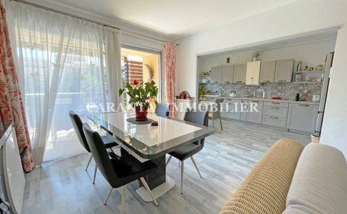 Wohnung in Nartelle-Noyer-Bellevue-bd des Sardinaux, Sainte-Maxime, Frankreich 1
