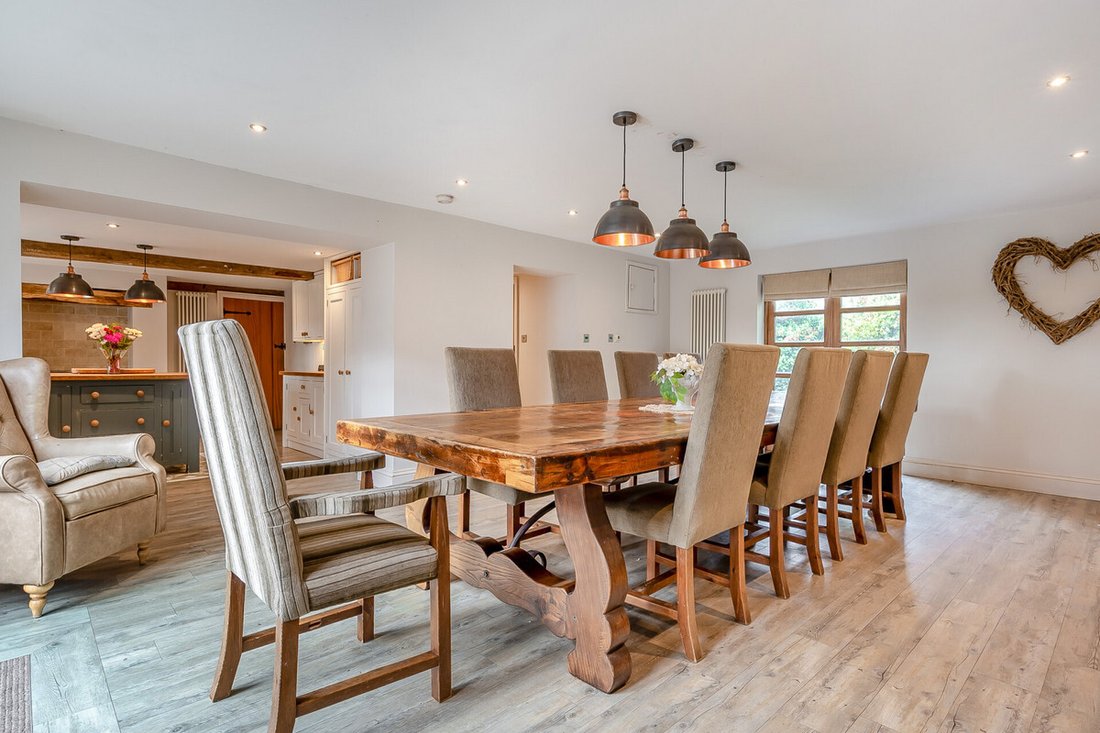 House in Bromsgrove, England 2 - 16501992