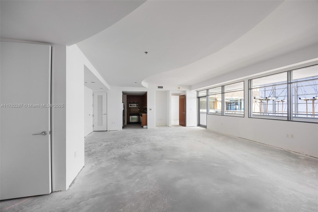 Condo in Miami, Florida, United States 1 - 16499797