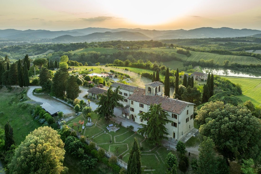 Villa in Città di Castello, Umbria, Italy 1 - 16502651