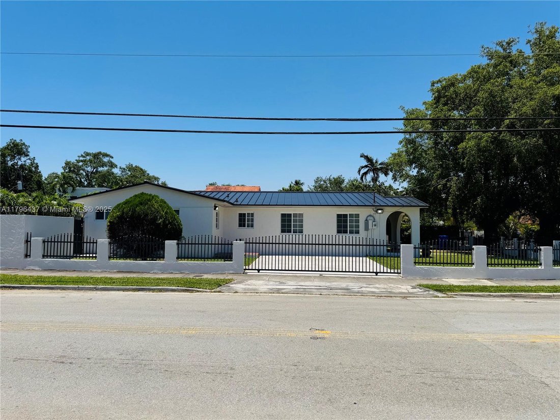 House in Miami, Florida, United States 1 - 16499838