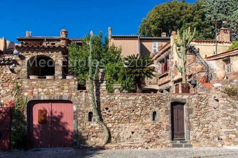 House in Grimaud, Provence-Alpes-Côte d'Azur, France 1 - 16501763
