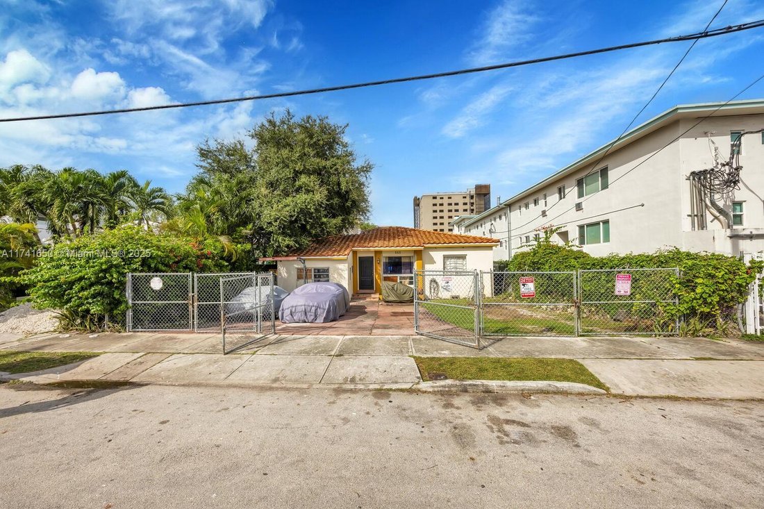 House in Miami, Florida, United States 5 - 16499845