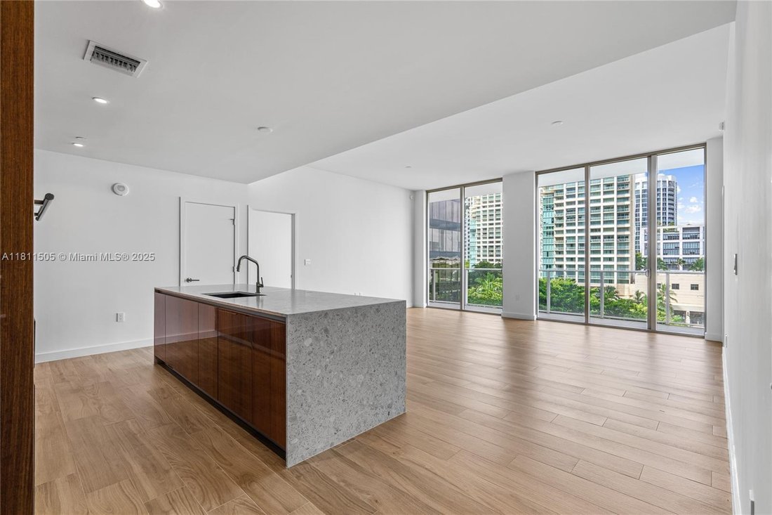 Condo in Miami, Florida, United States 5 - 16499474
