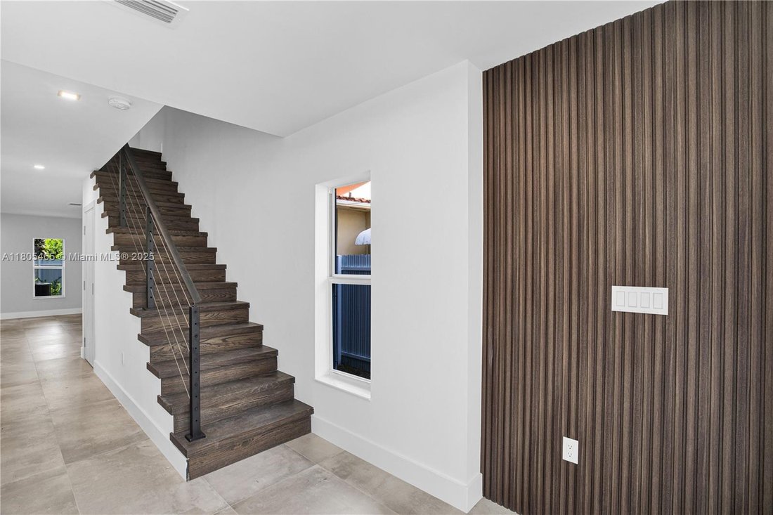 House in Miami, Florida, United States 5 - 16499511