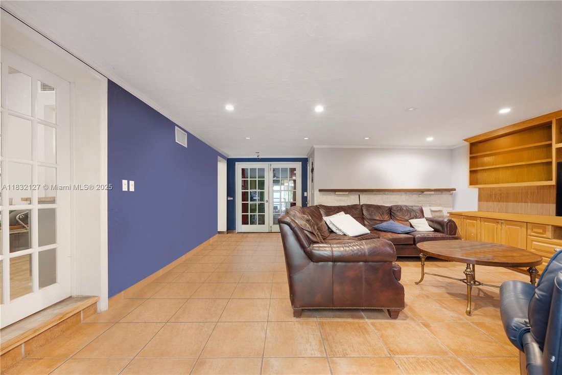 House in Miami, Florida, United States 3 - 16499828