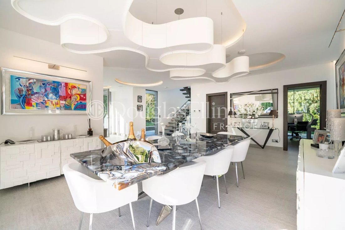Villa in Antibes, Provence-Alpes-Côte d'Azur, France 4 - 15206201