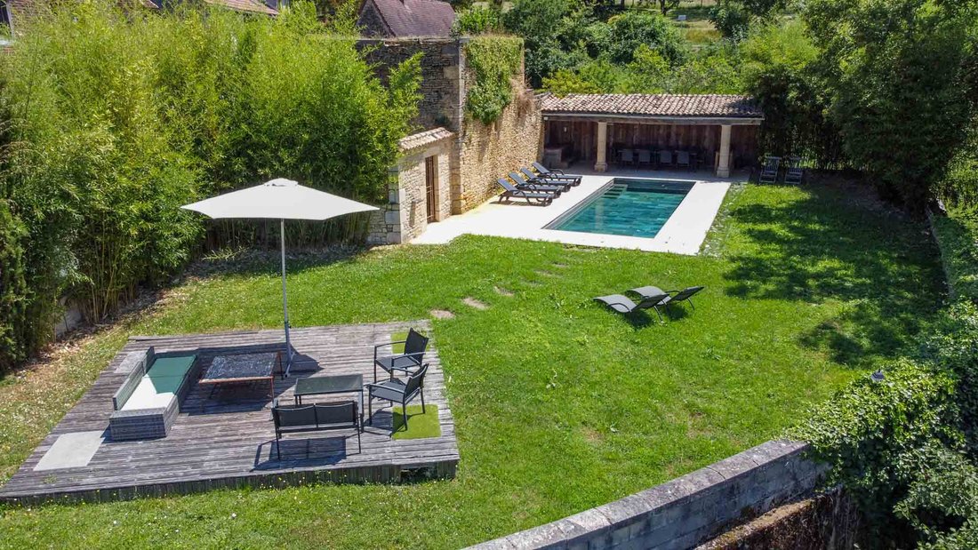 Estate in Sarlat-la-Canéda, Nouvelle-Aquitaine, France 3 - 16502187