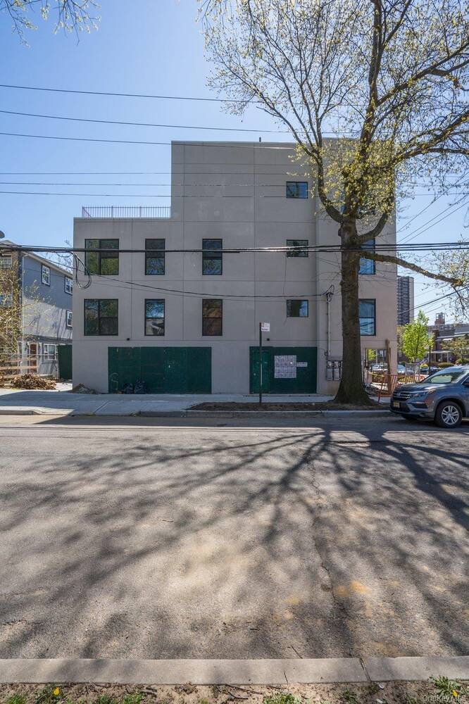 House in New York, New York, United States 3 - 16498814