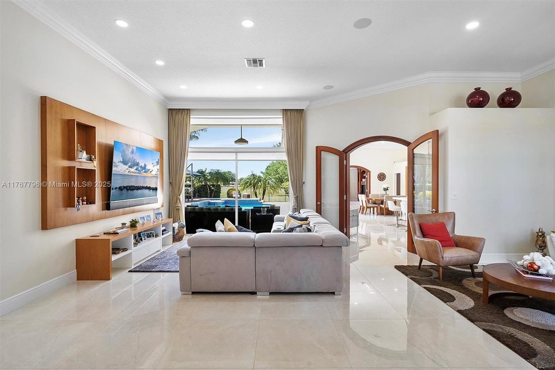 House in Weston, Florida, United States 3 - 16499625