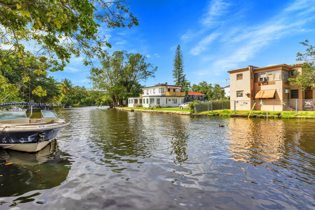 House in Miami, Florida, United States 1 - 16499845