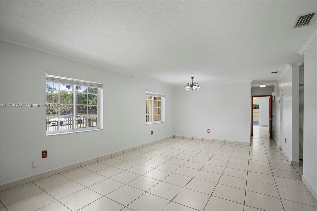 House in Miami, Florida, United States 3 - 16499838