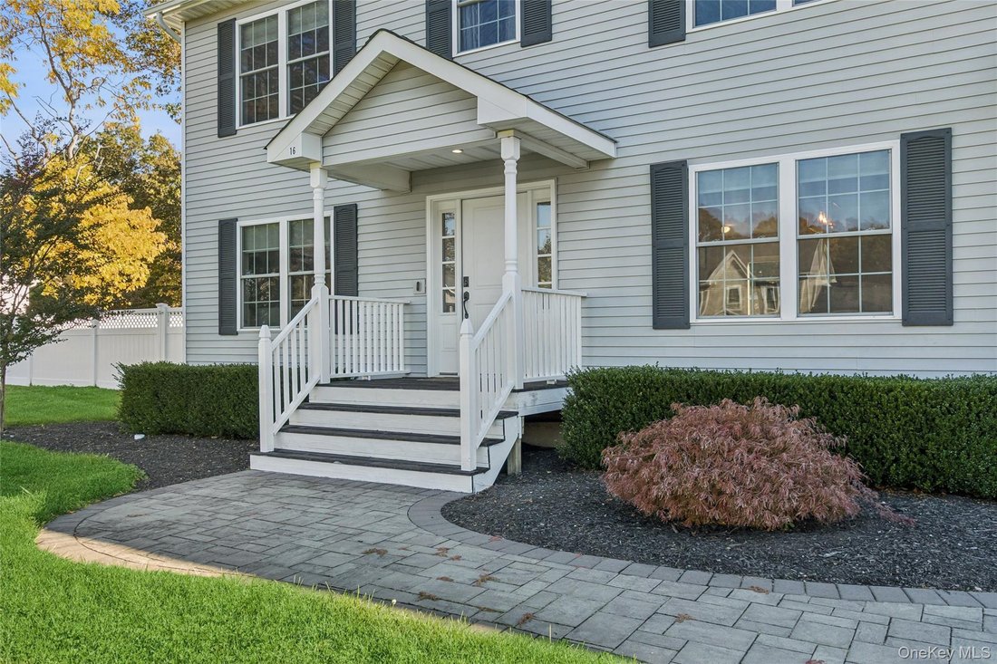 House in Calverton, New York, United States 2 - 16502558