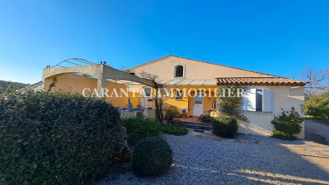Villa in La Garde-Freinet, Provence-Alpes-Côte d'Azur, France 2 - 16334926