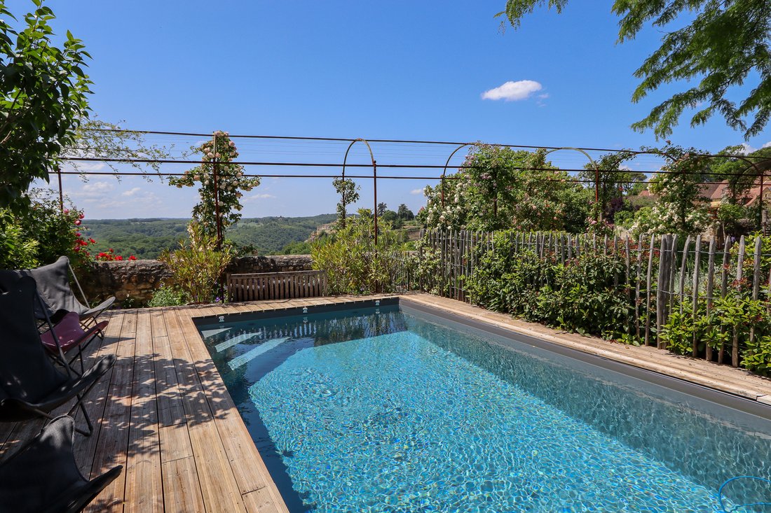 Estate in Vezac, Nouvelle-Aquitaine, France 2 - 16502137