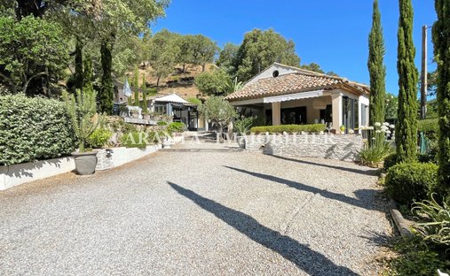 Villa in Nartelle-Noyer-Bellevue-bd des Sardinaux, Sainte-Maxime, France 1