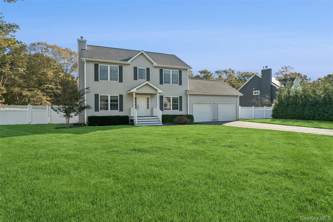 House in Calverton, New York, United States 1 - 16502558