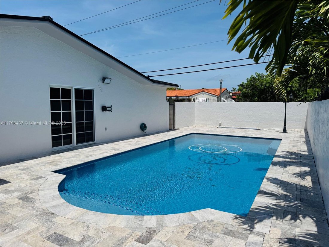 House in Miami, Florida, United States 2 - 16499838