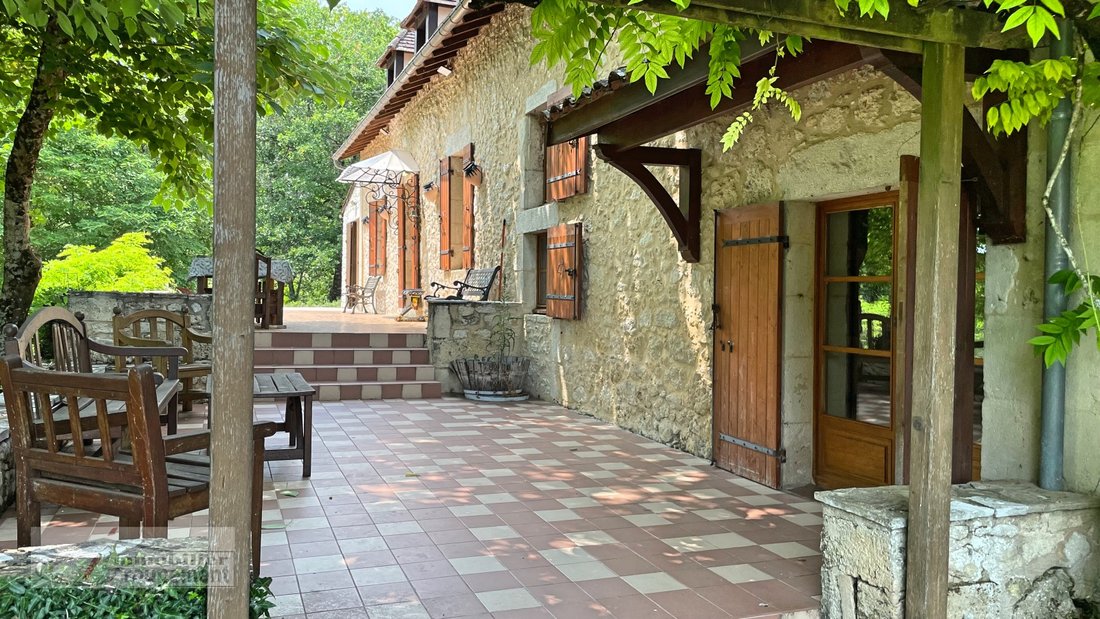 Villa in Montcaret, Nouvelle-Aquitaine, France 1 - 16501862