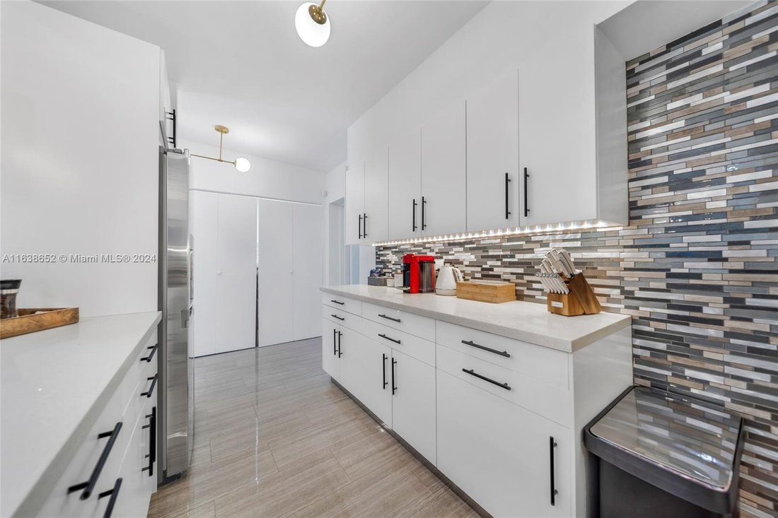House in Miami, Florida, United States 5 - 16498708