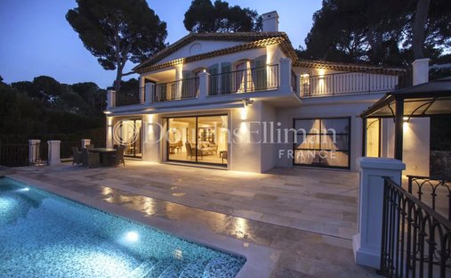 Villa in Antibes, Provence-Alpes-Côte d'Azur, France 1