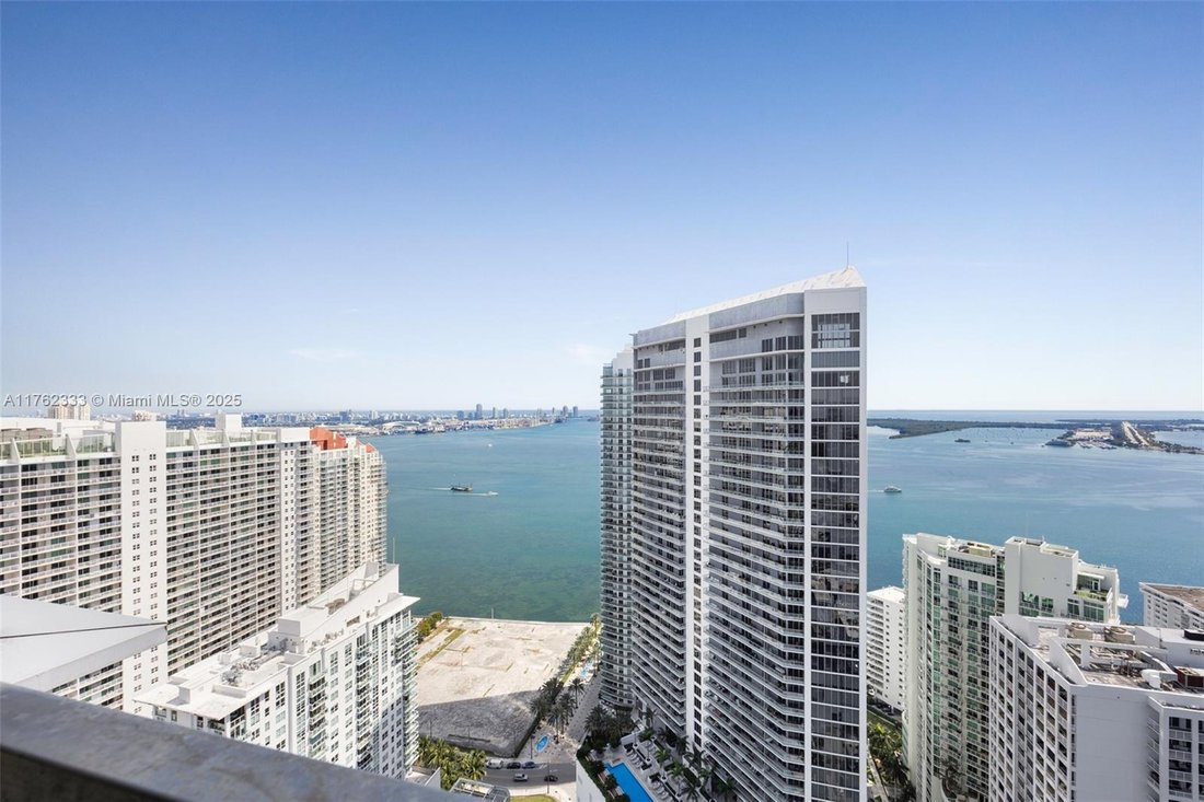 Condo in Miami, Florida, United States 1 - 16499732