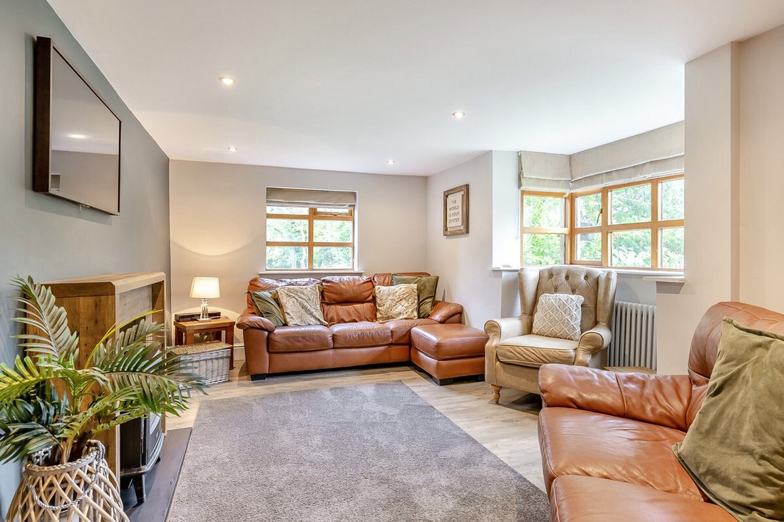 House in Bromsgrove, England 3 - 16501992