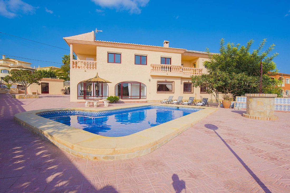 Villa in Calp / Calpe, Valencian Community, Spain 1 - 15248090