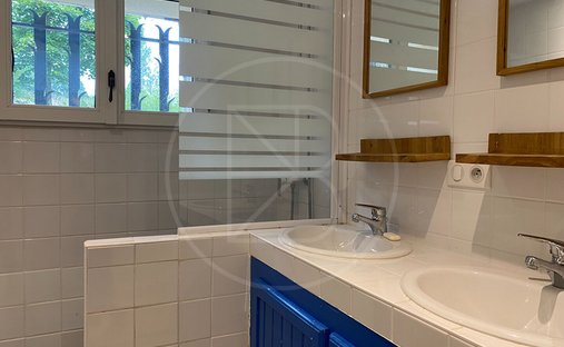 Castle for Sale in Montcaret, Nouvelle-Aquitaine, France