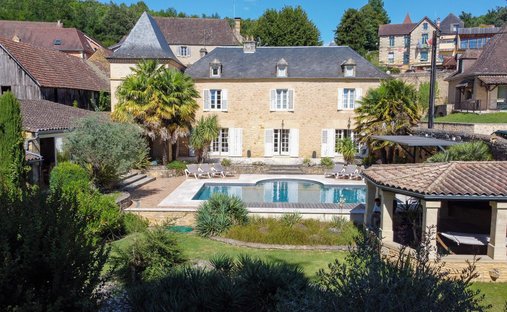 Estate in Sarlat-la-Canéda, Nouvelle-Aquitaine, France 1