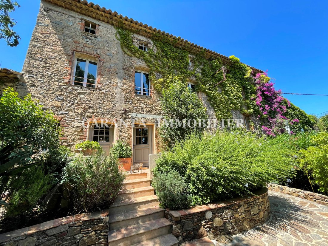 Estate in Nartelle-Noyer-Bellevue-bd des Sardinaux, Sainte-Maxime, France 2 - 16333915