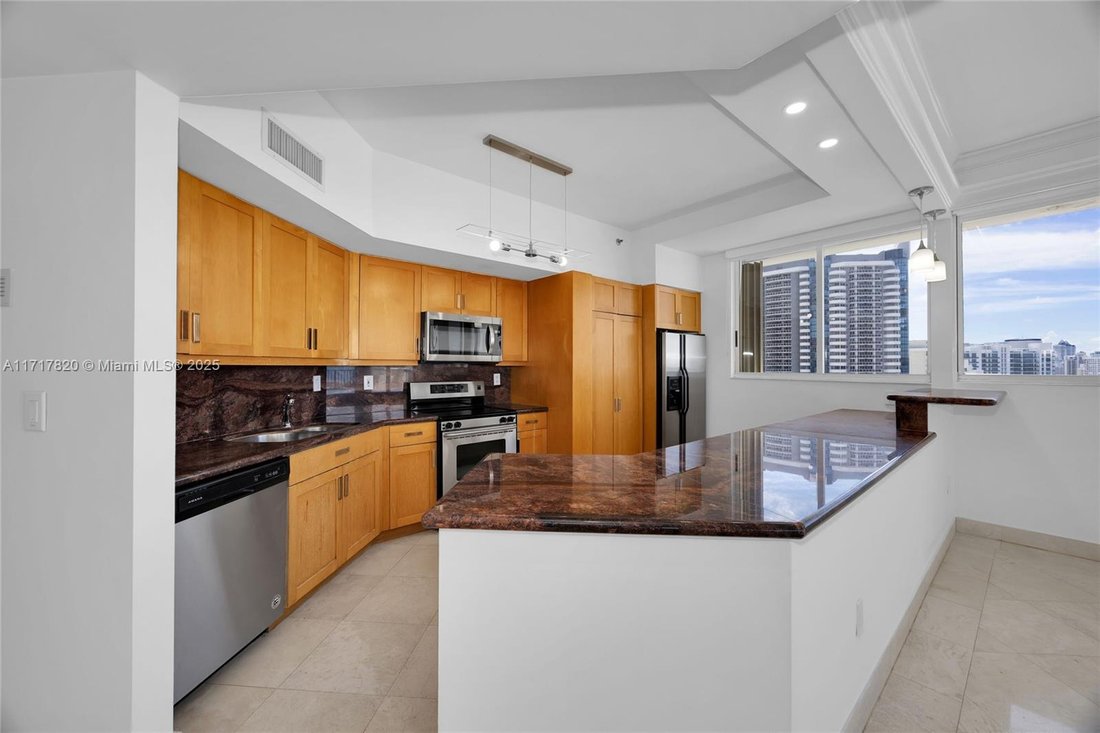 Condo in Miami Beach, Florida, United States 5 - 16498798