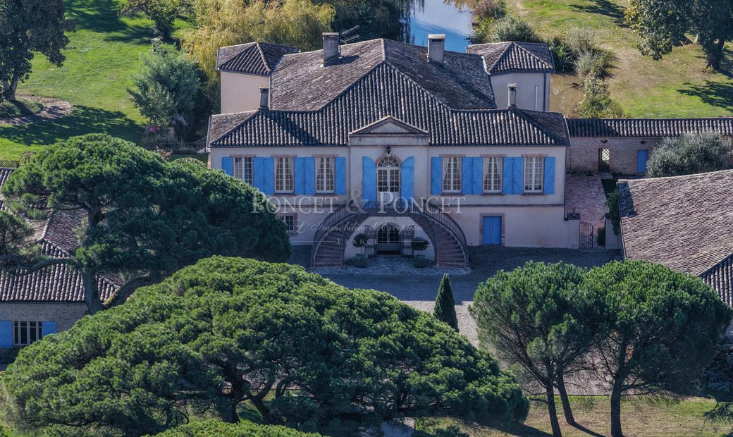 Character Property In Gascony On 24 Ha 40 Mn From Toulouse Airport