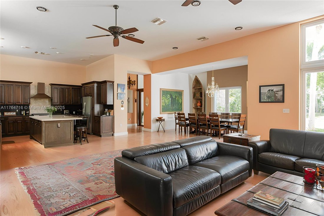 Farm Ranch in Miami, Florida, United States 3 - 16500200