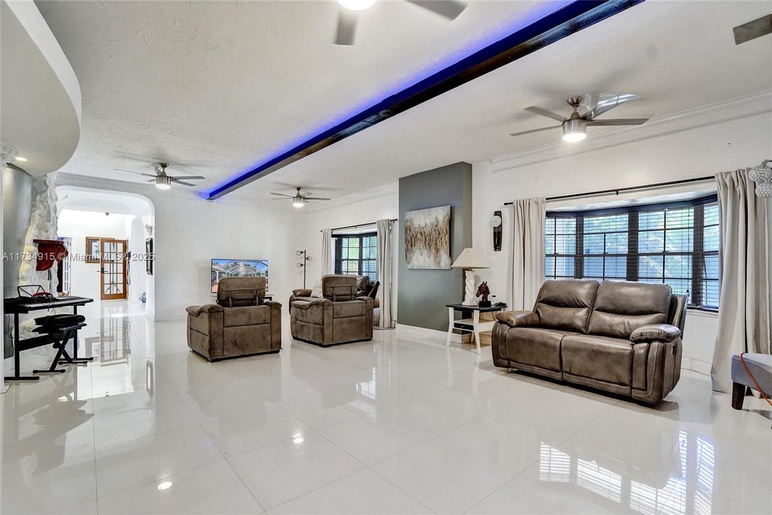 House in Davie, Florida, United States 4 - 16498942