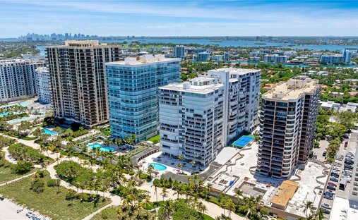 Condo in Bal Harbour, Florida, United States 1