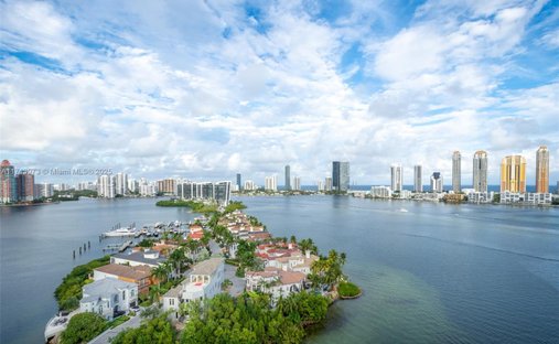 Eigentumswohnung in Golden Beach, Florida, Vereinigte Staaten 1
