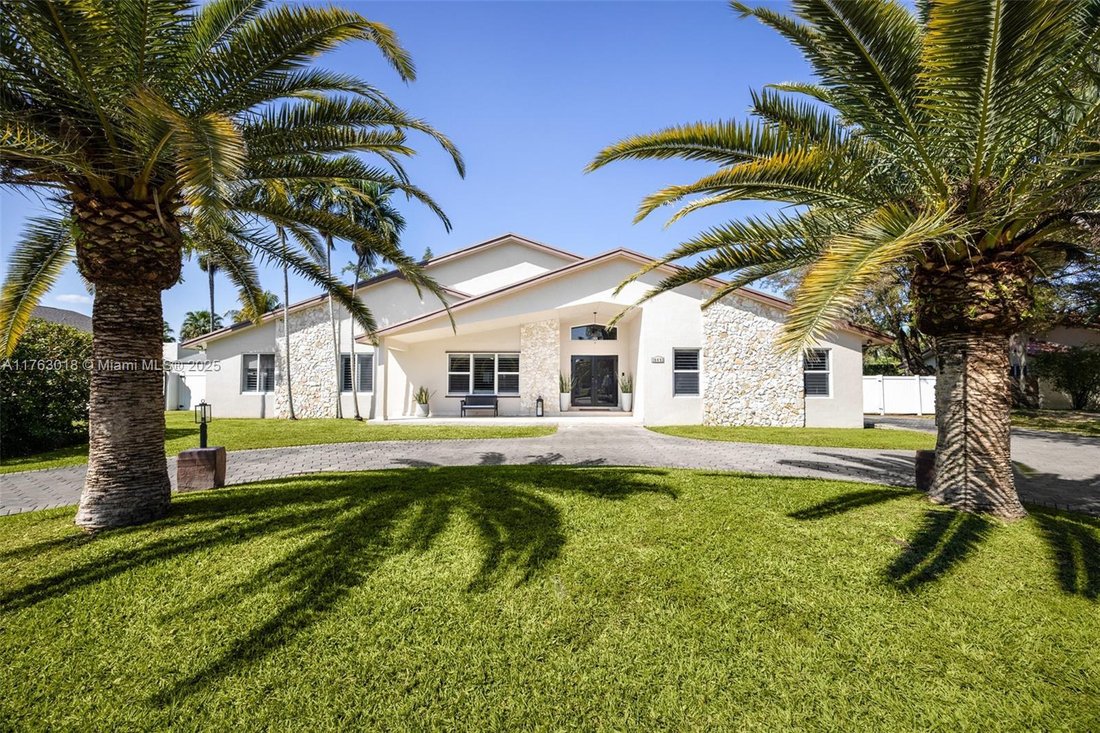 House in Miami, Florida, United States 1 - 16500038