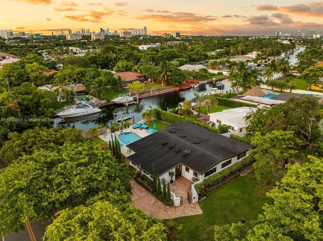 House in North Miami Beach, Florida, United States 2 - 16499638