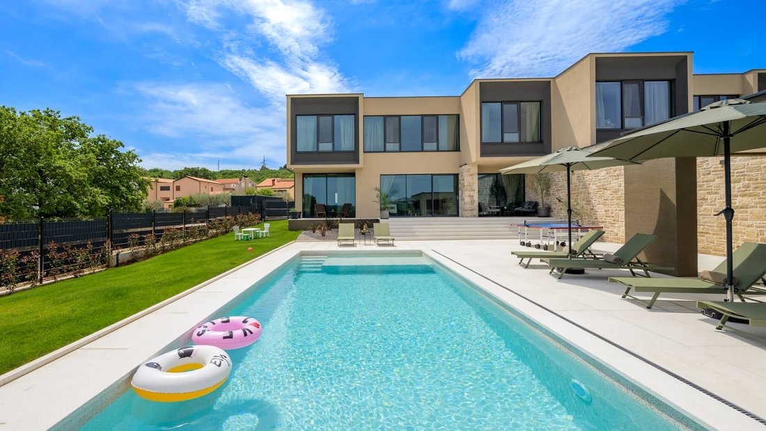 Villa in Rovinjsko Selo, Istria County, Croatia 4 - 16502738