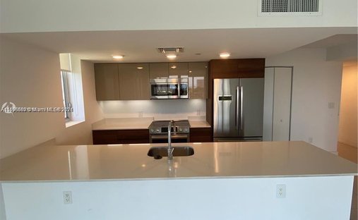 Condo in Bal Harbour, Florida, United States 1