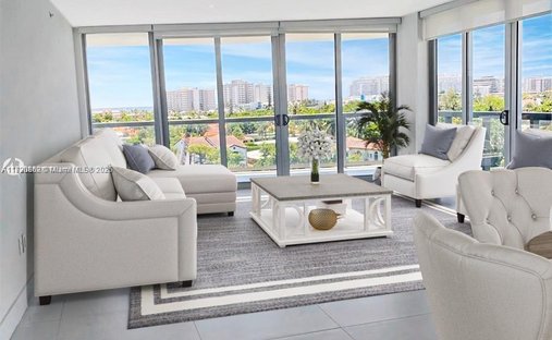 Condo in Bal Harbour, Florida, United States 1