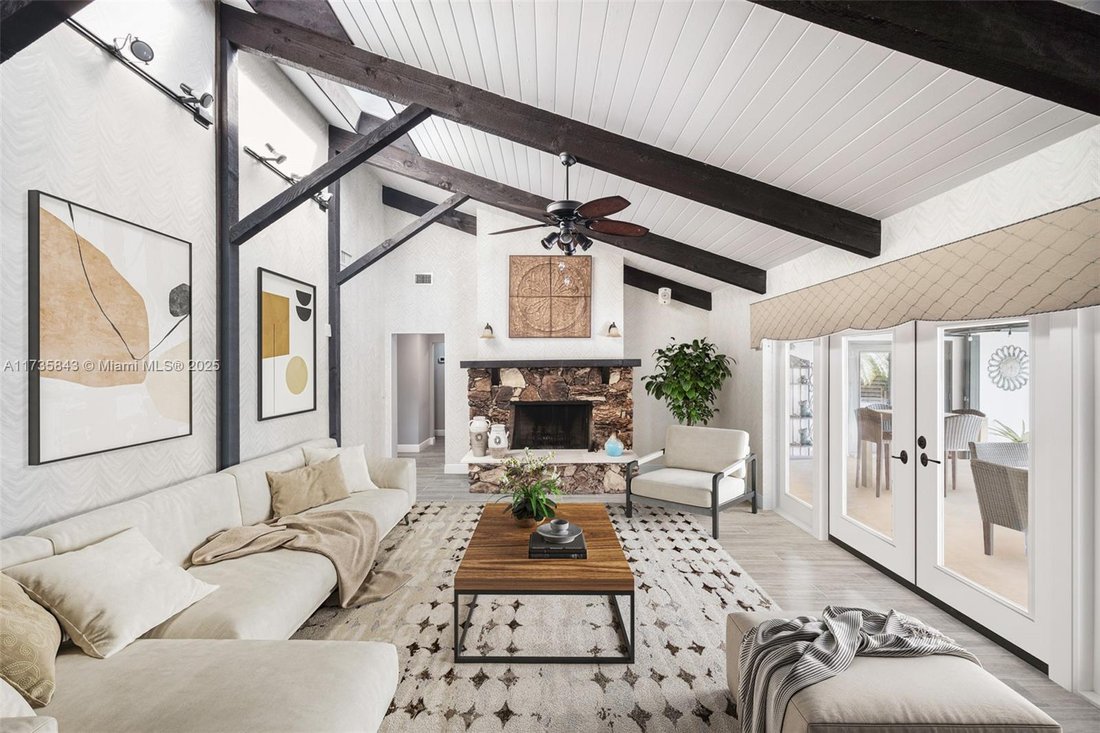 Farm Ranch in Miami, Florida, United States 1 - 16499747