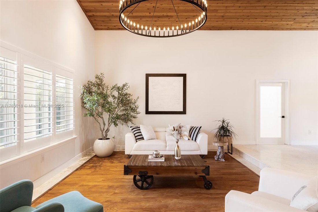 House in Miami, Florida, United States 5 - 16500038