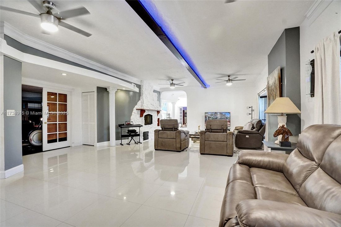 House in Davie, Florida, United States 5 - 16498942