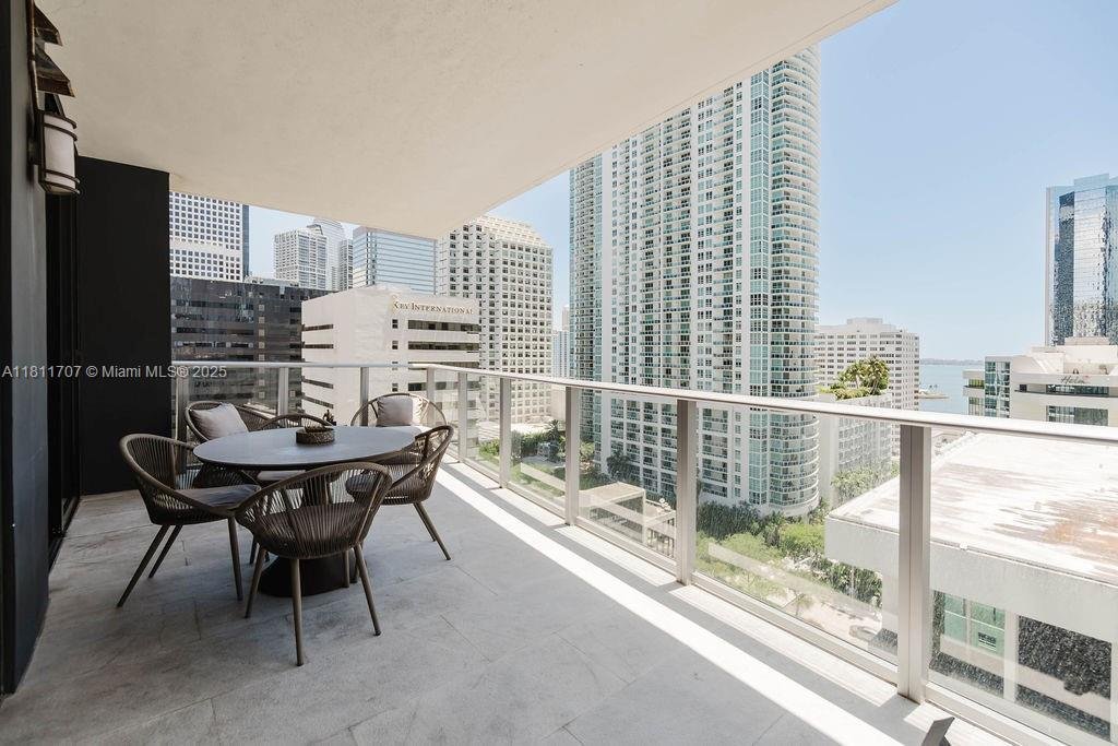 Condo in Miami, Florida, United States 5 - 16500354