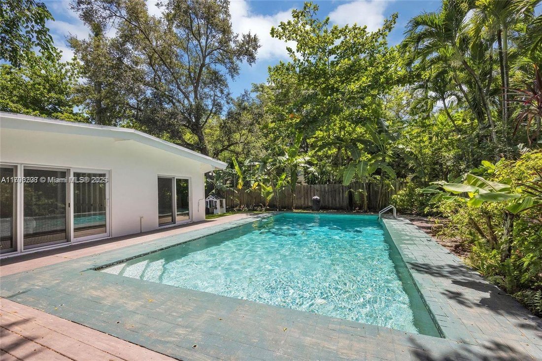 House in Miami, Florida, United States 1 - 16500022