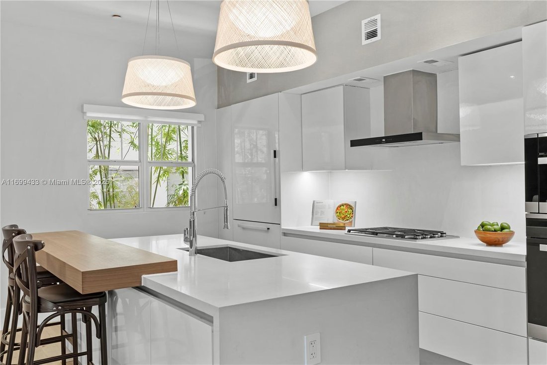 Townhouse in Miami Beach, Florida, United States 5 - 16500071