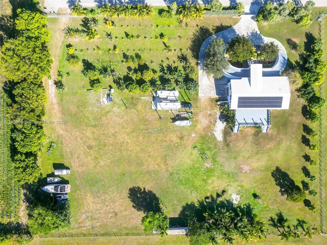 House in Miami, Florida, United States 3 - 16499271
